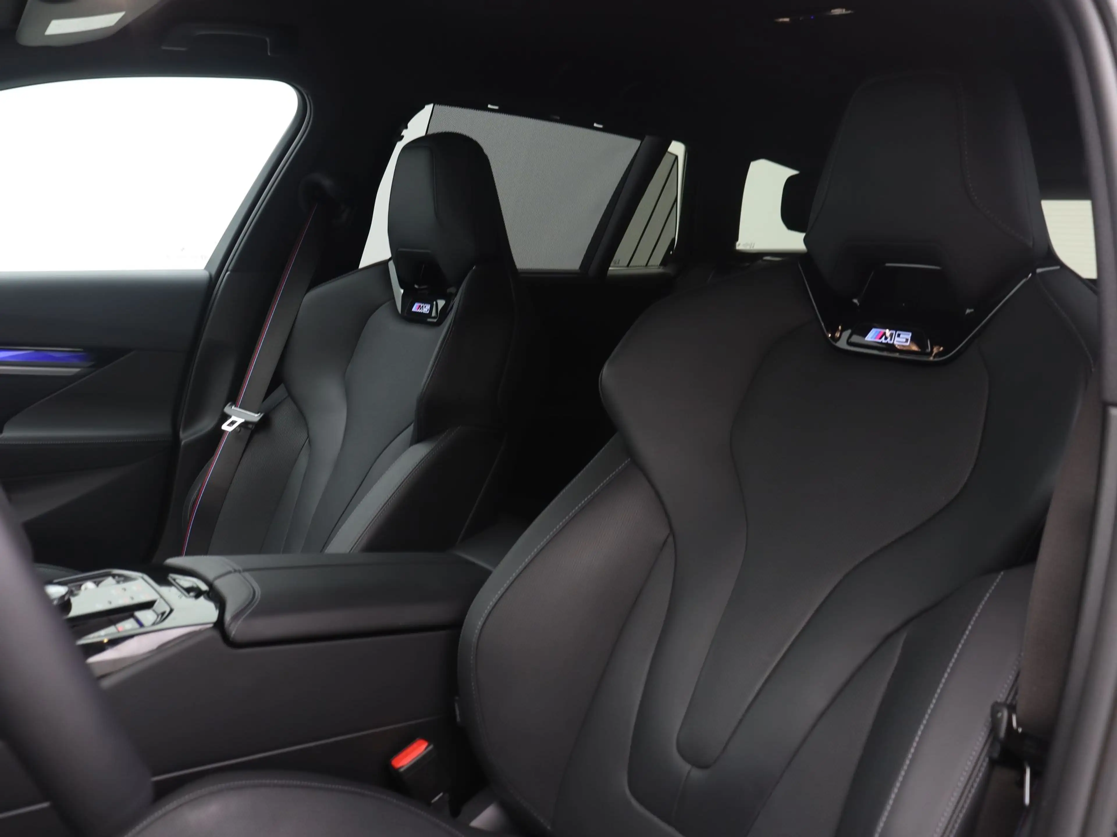 BMW M5 Touring — photo 4