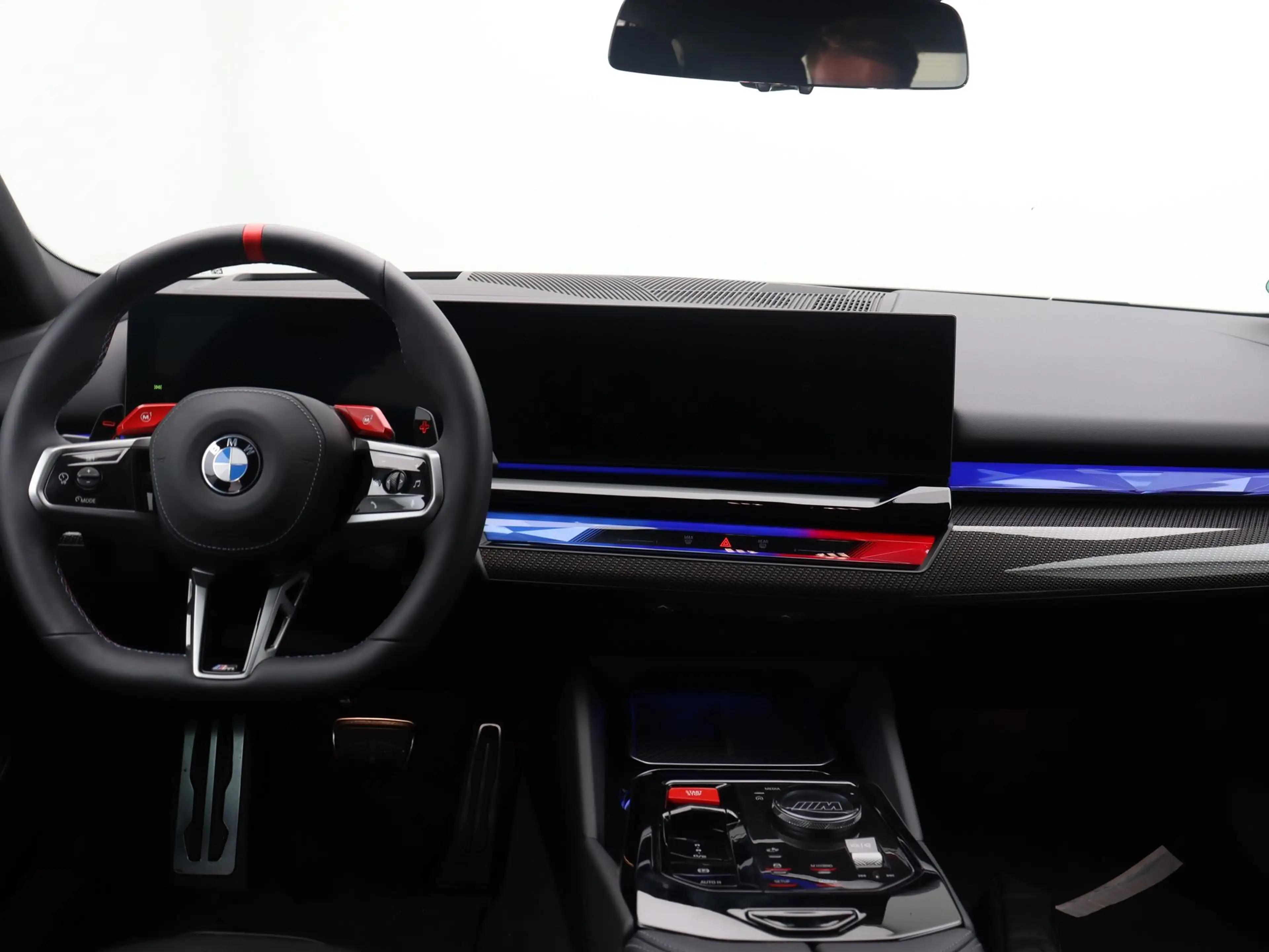 BMW M5 Touring — photo 12