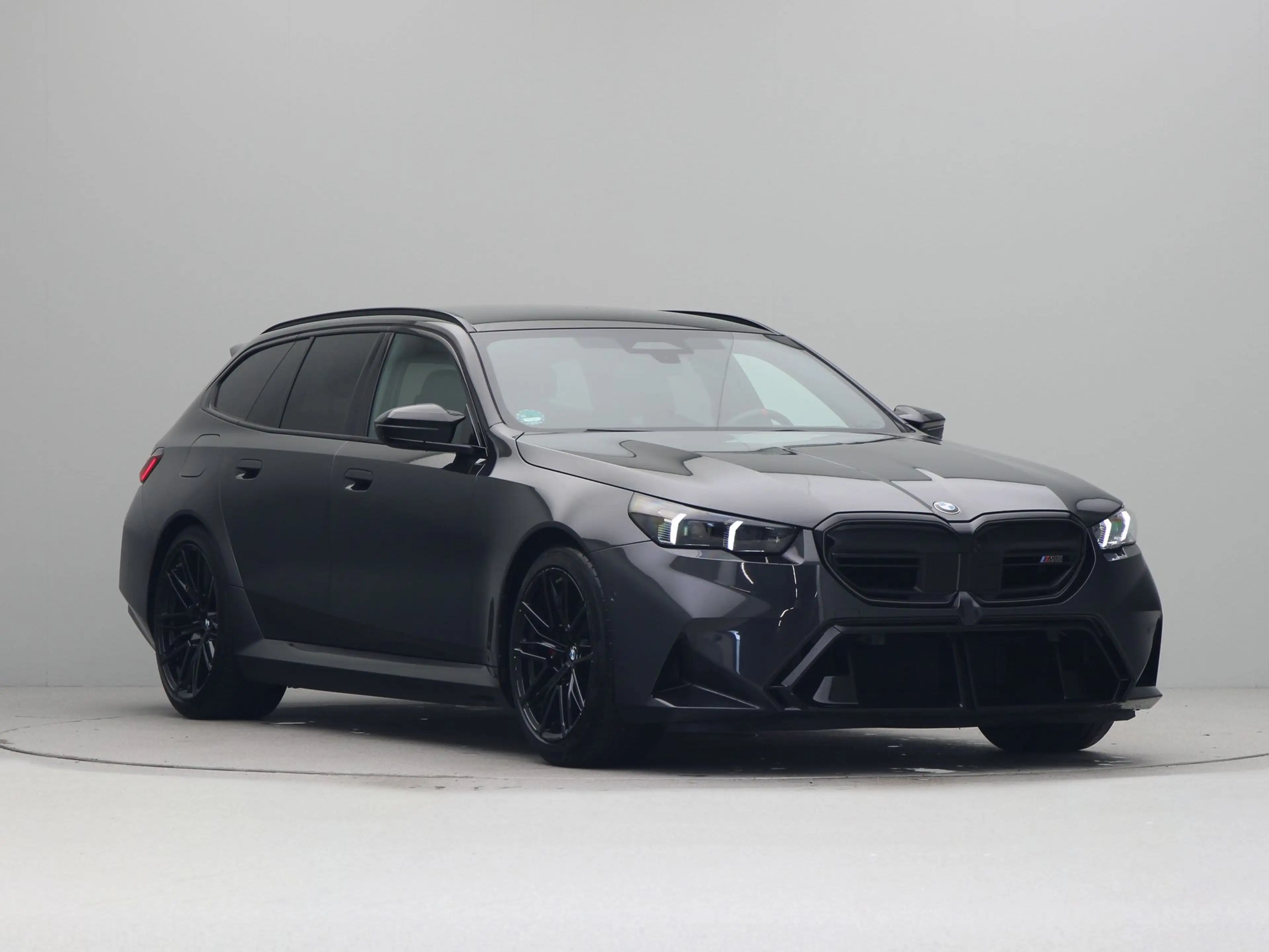 BMW M5 Touring — photo 6