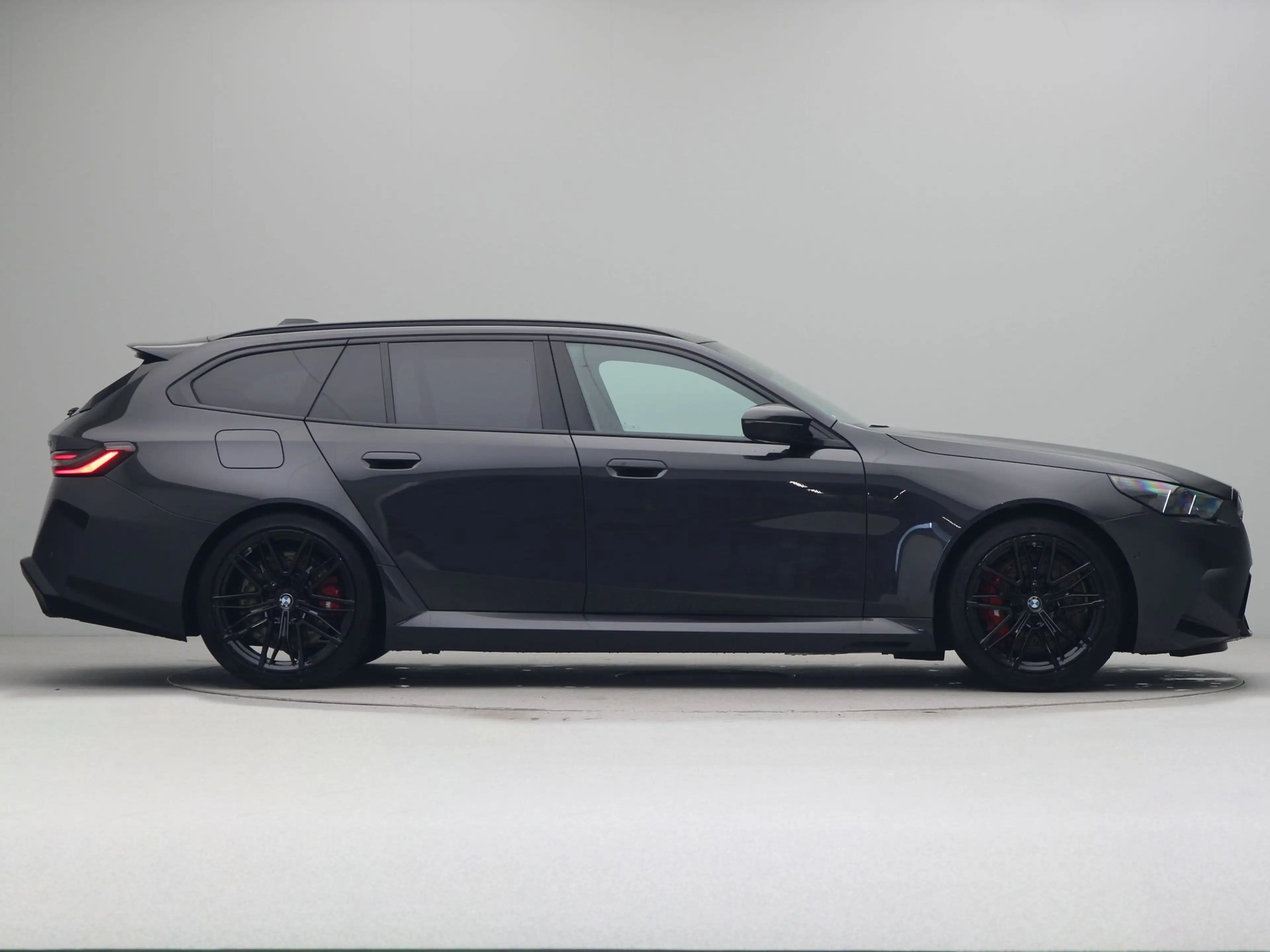 BMW M5 Touring — photo 7