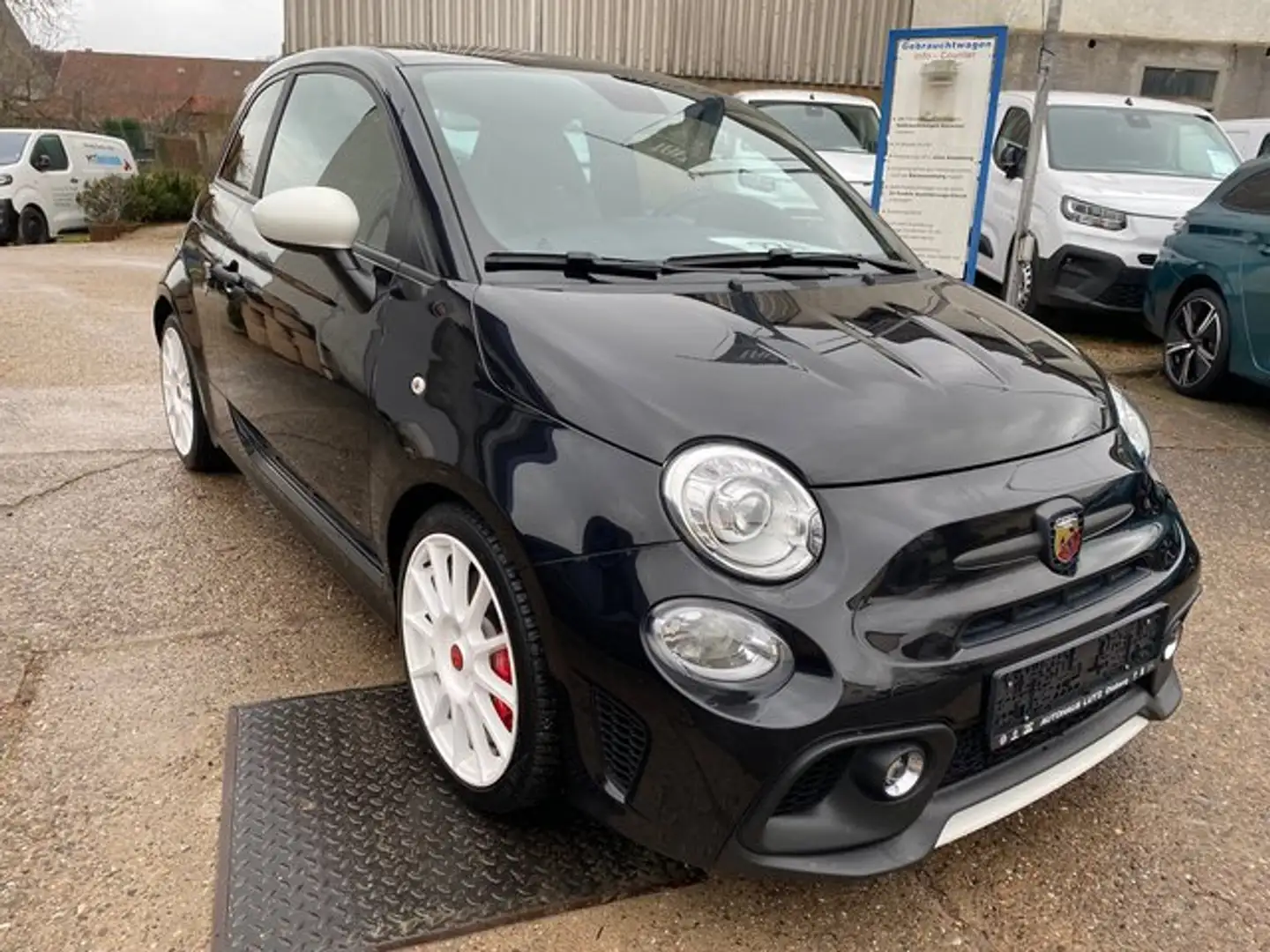 Abarth 695 Esseesse Noir - 2