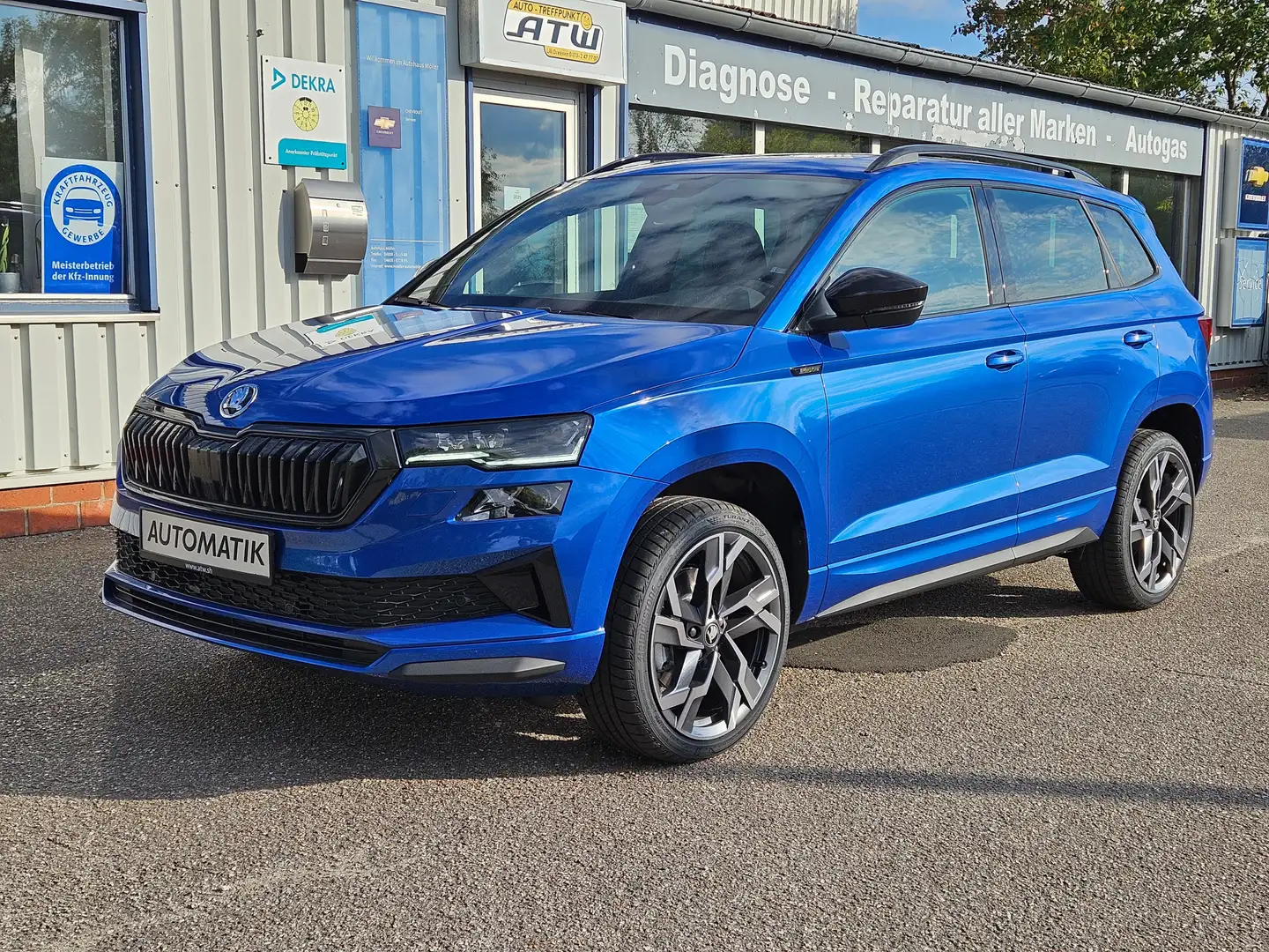 Skoda Karoq 1.5 TSI 150 Autpmatik Sportline Leder Panorama AHK Bleu - 1