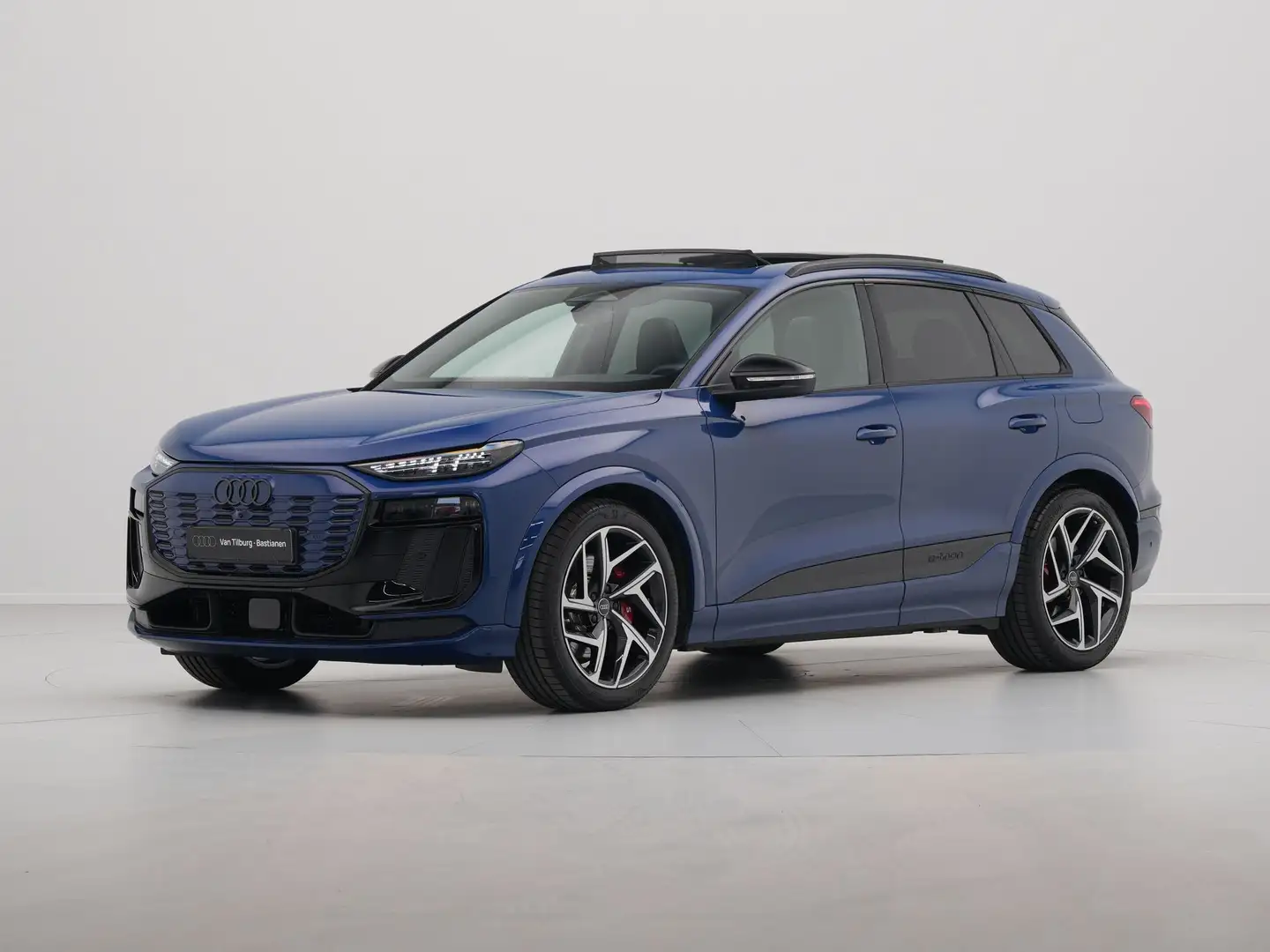 Audi SQ6 e-tron SQ6 100 kWh Luchtvering Bijrijderdisplay AC Albastru - 2
