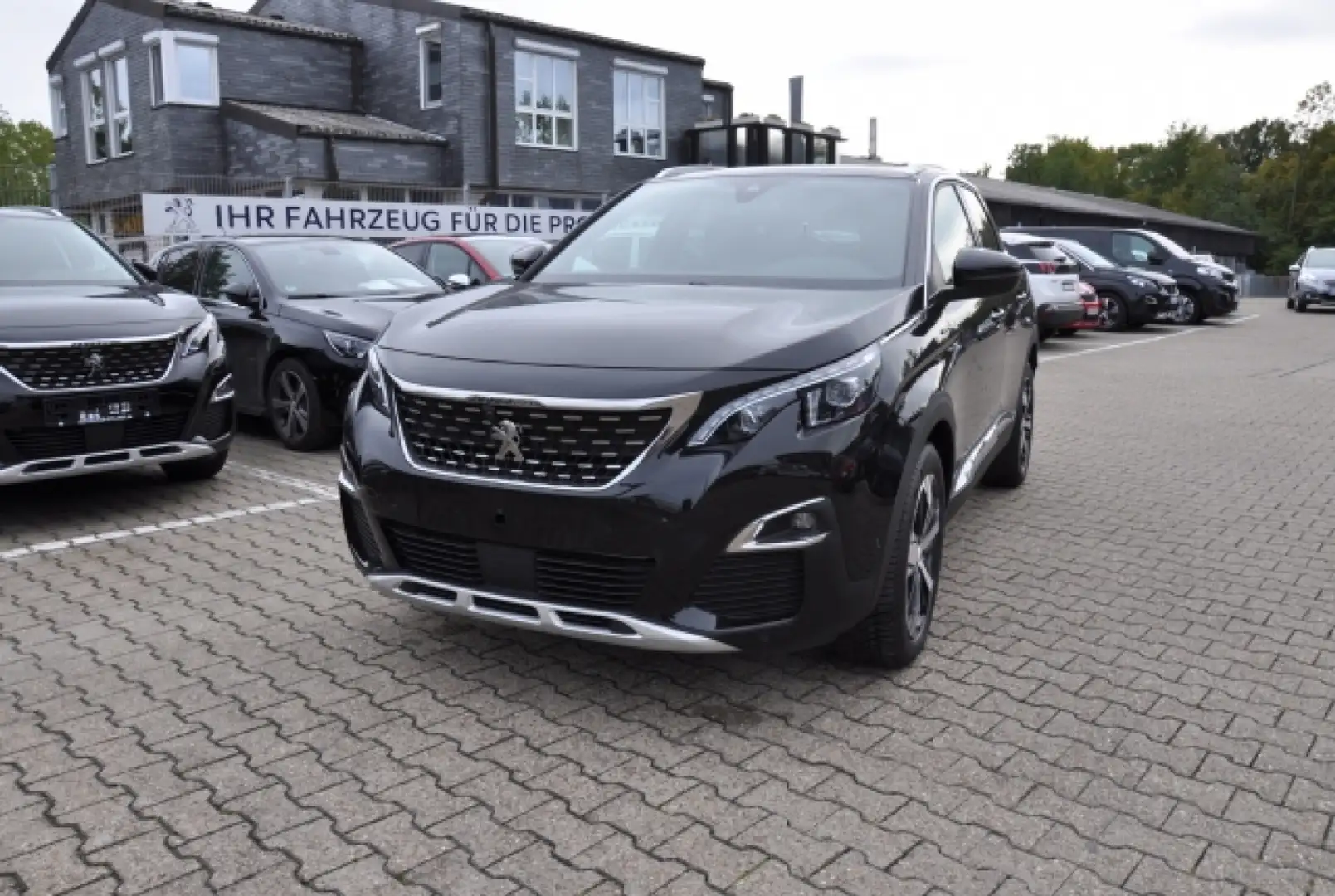 Peugeot 3008 Allure 1.5 BlueHDi 130 EAT8 Negro - 1