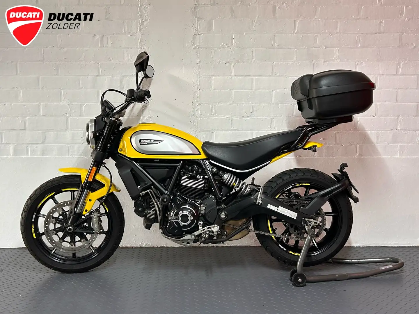 Ducati Scrambler Icon 800 Jaune - 1