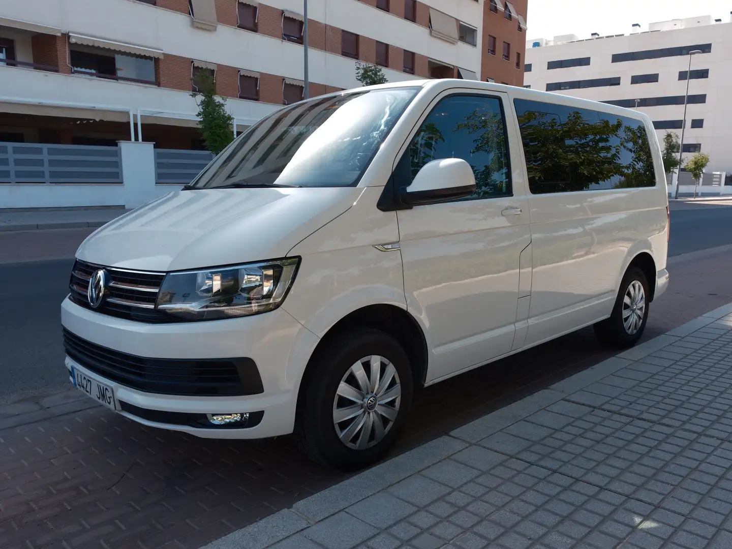 Volkswagen T5 Caravelle Caravelle 2.0TDI Comfortline Bianco - 2