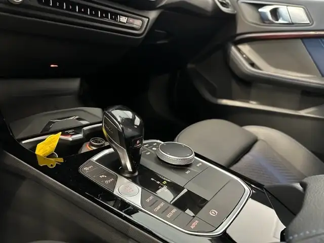 BMW 1 Series view 10