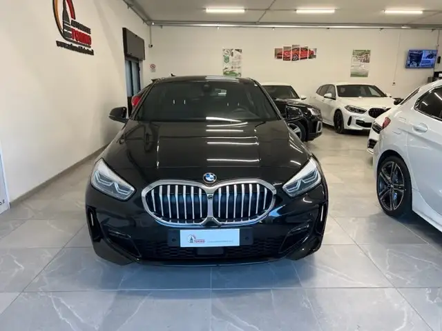 BMW 1 Series view 2