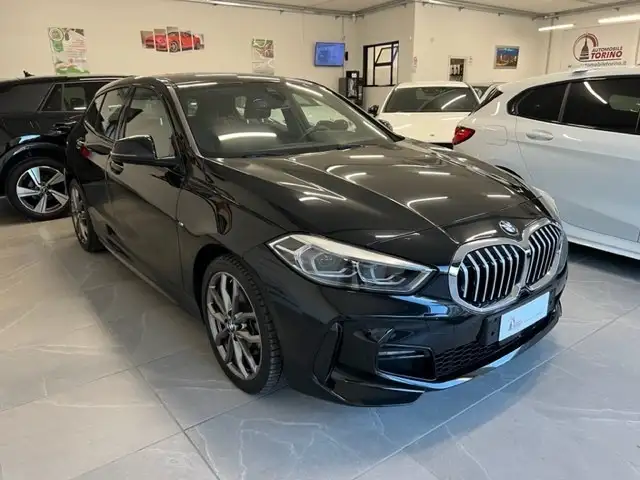 BMW 1 Series view 3