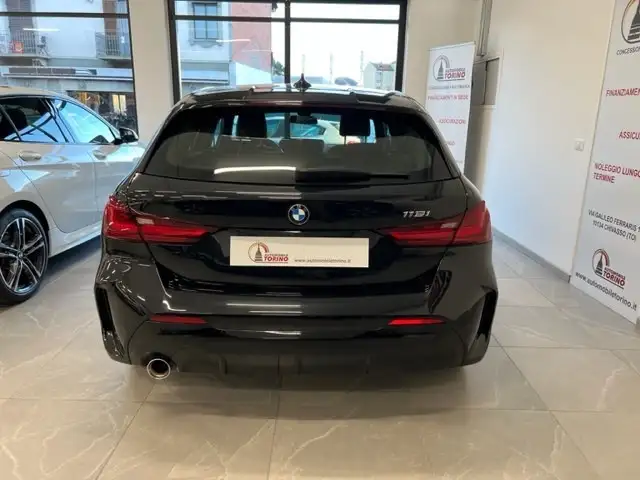 BMW 1 Series view 5