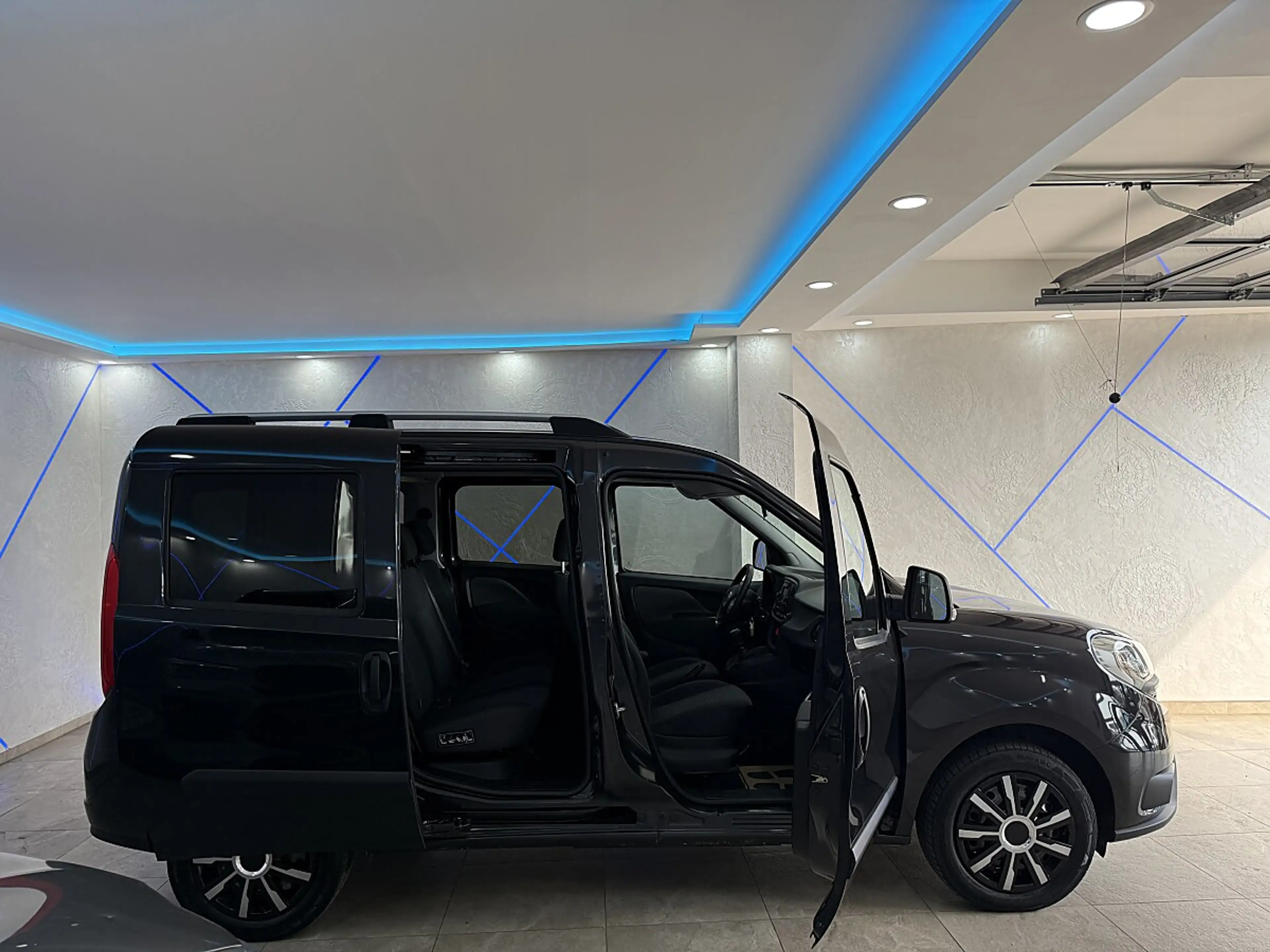 Fiat Doblo 1,6 MultiJet 120 Lounge Start&Stop*KLIMATRONIC*... — photo 4