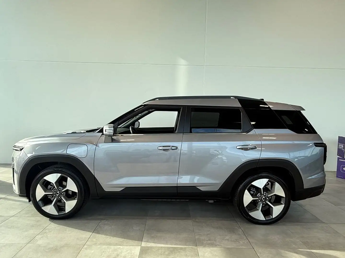 SsangYong Torres Titanium Gris - 2