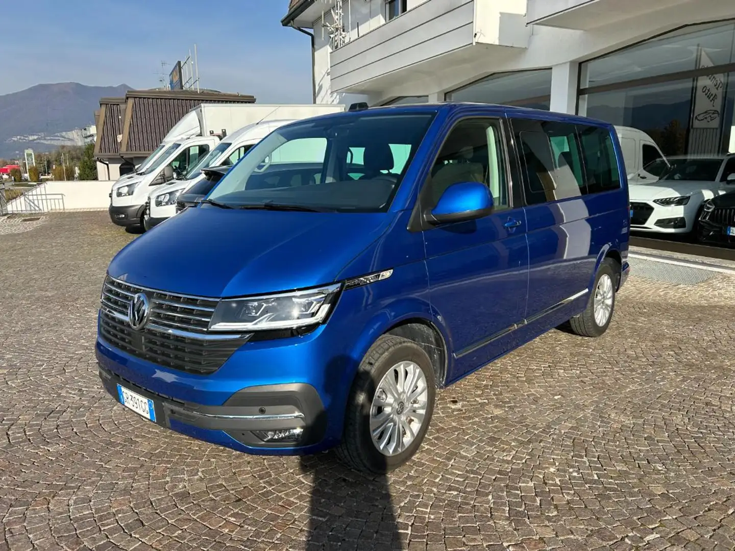 Volkswagen T6.1 Caravelle 2.0 TDI 150CV DSG PC Cruise Blu/Azzurro - 2