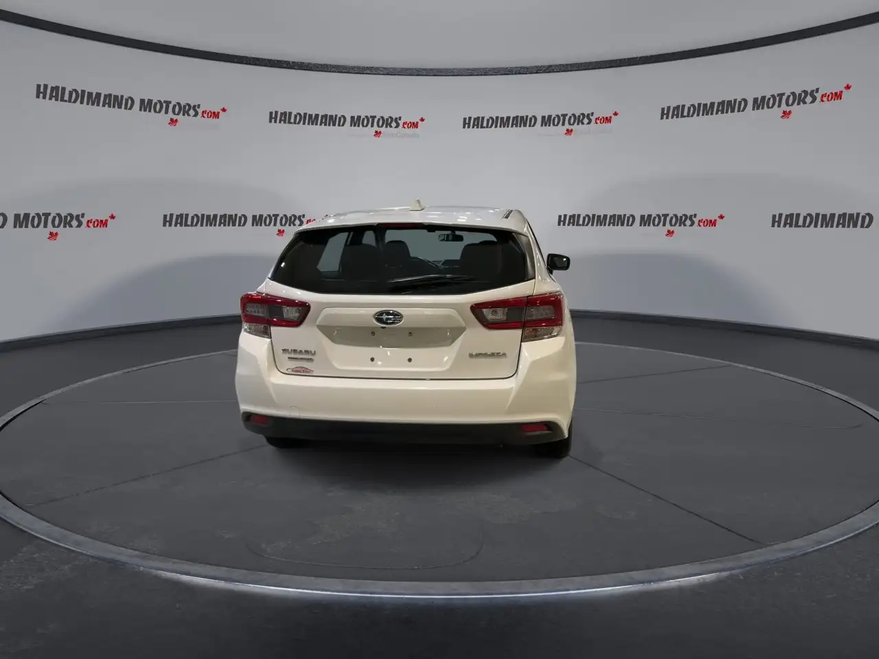 Subaru Impreza снимка Subaru Impreza