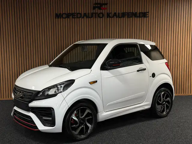 Ligier JS 50 Ultimate Sport Facelift / Tablet