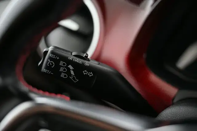 Volkswagen Up! view 29