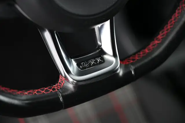 Volkswagen Up! view 30