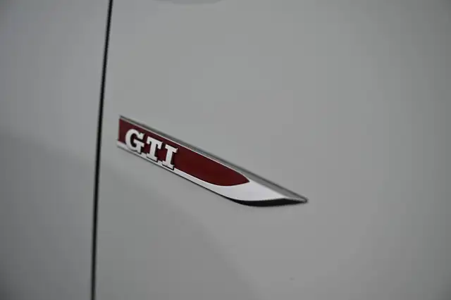 Volkswagen Up! view 18