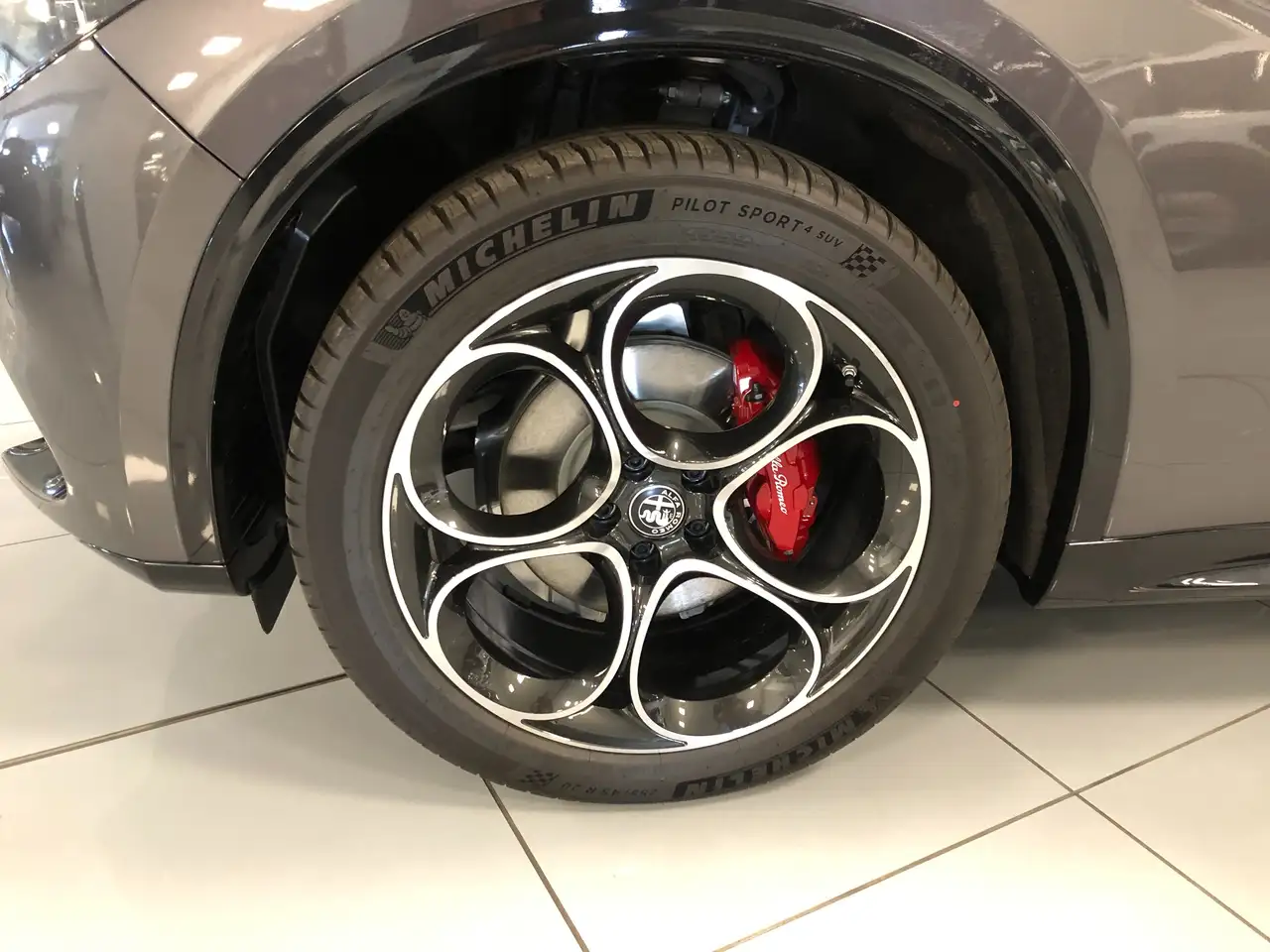 Alfa Romeo Stelvio 2025