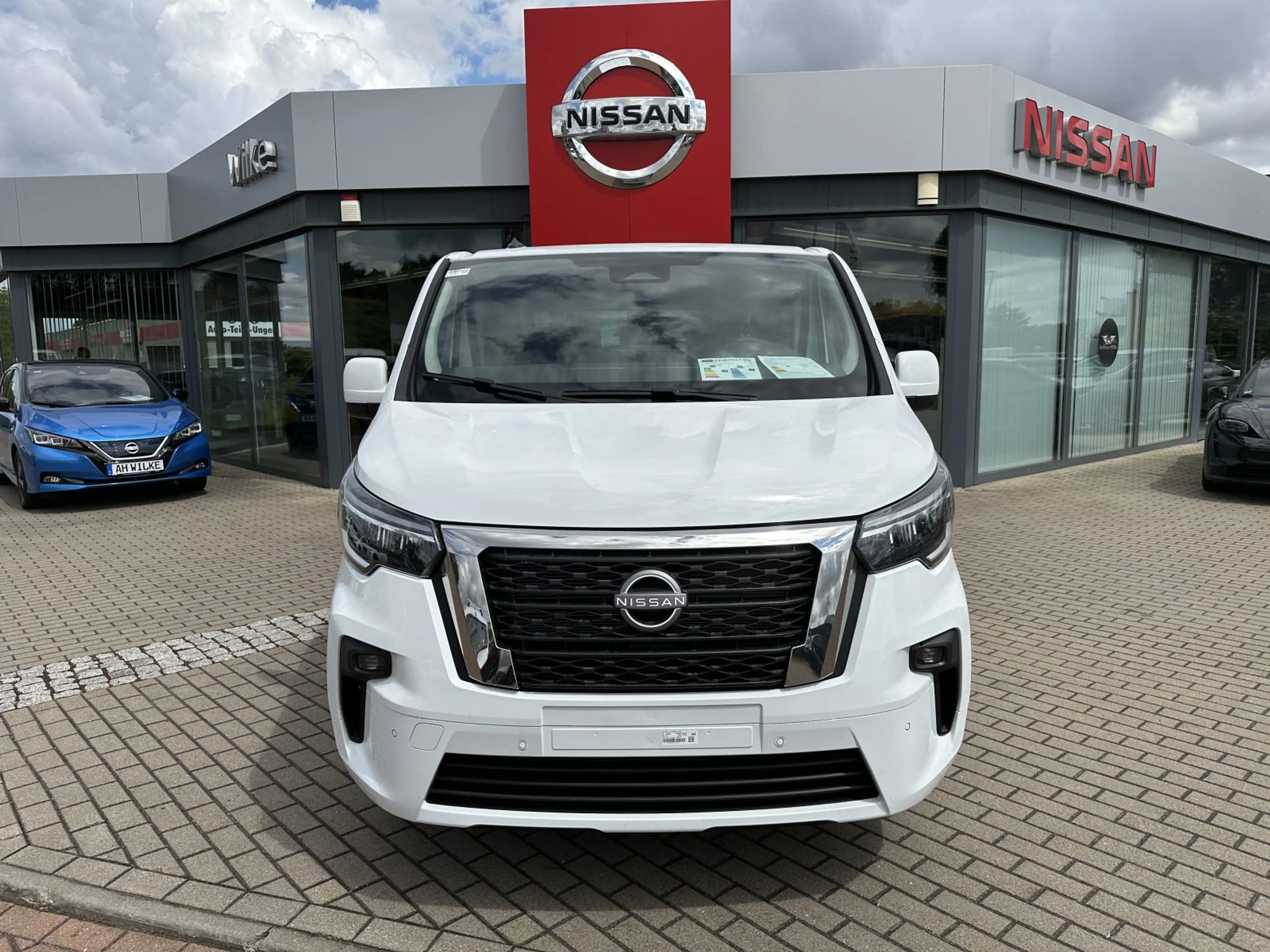 Nissan Primastar KOMBI 170DCT TEKNA 8 SITZE L1H1 2ST DESIGN — photo 2