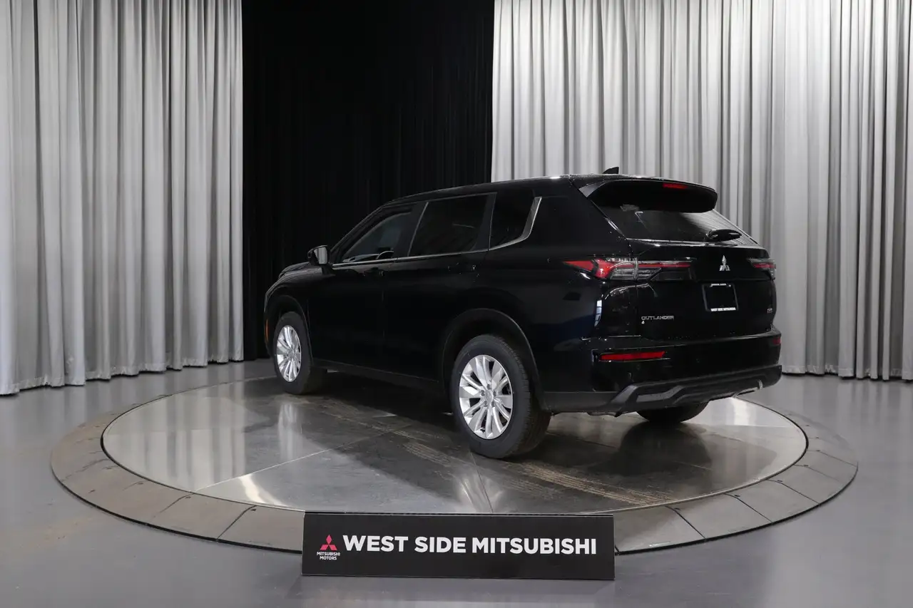 Mitsubishi Outlander снимка Mitsubishi Outlander