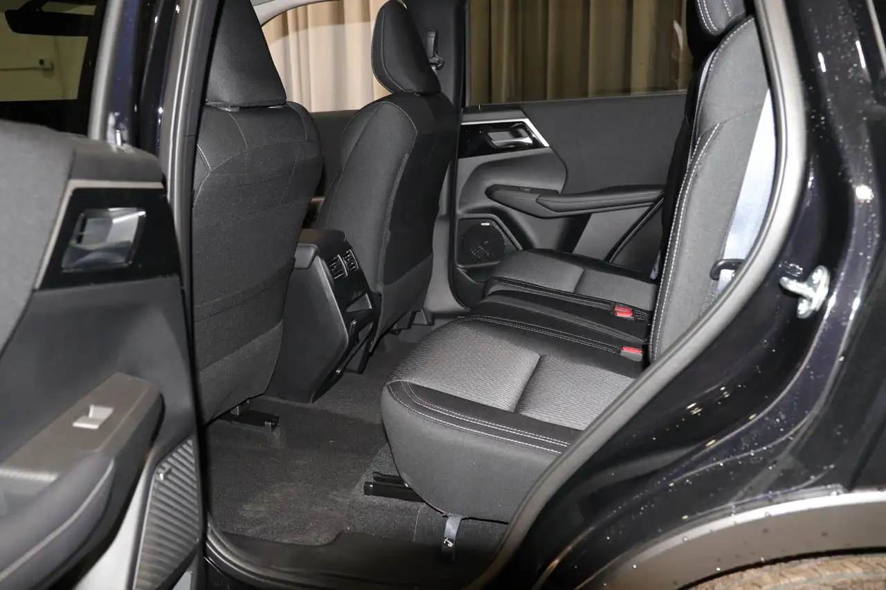 Mitsubishi Outlander снимка Mitsubishi Outlander
