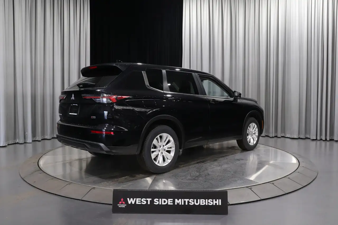 Mitsubishi Outlander снимка Mitsubishi Outlander