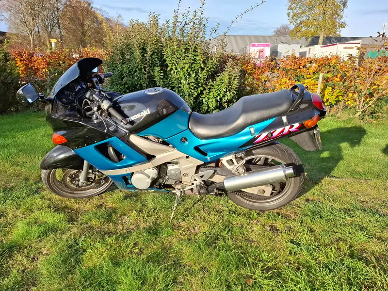 Kawasaki ZZR 600 - foto 3