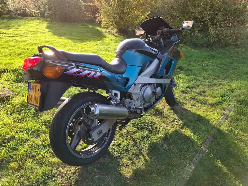 Kawasaki ZZR 600 - foto 4