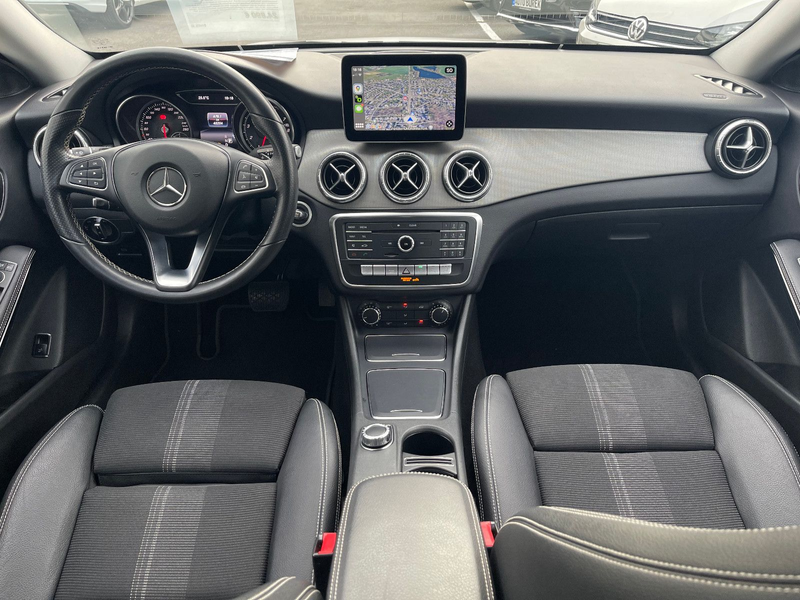 Mercedes-Benz CLA 180 7G-DCT Urban LED COMAND AHK CarPlay — photo 11