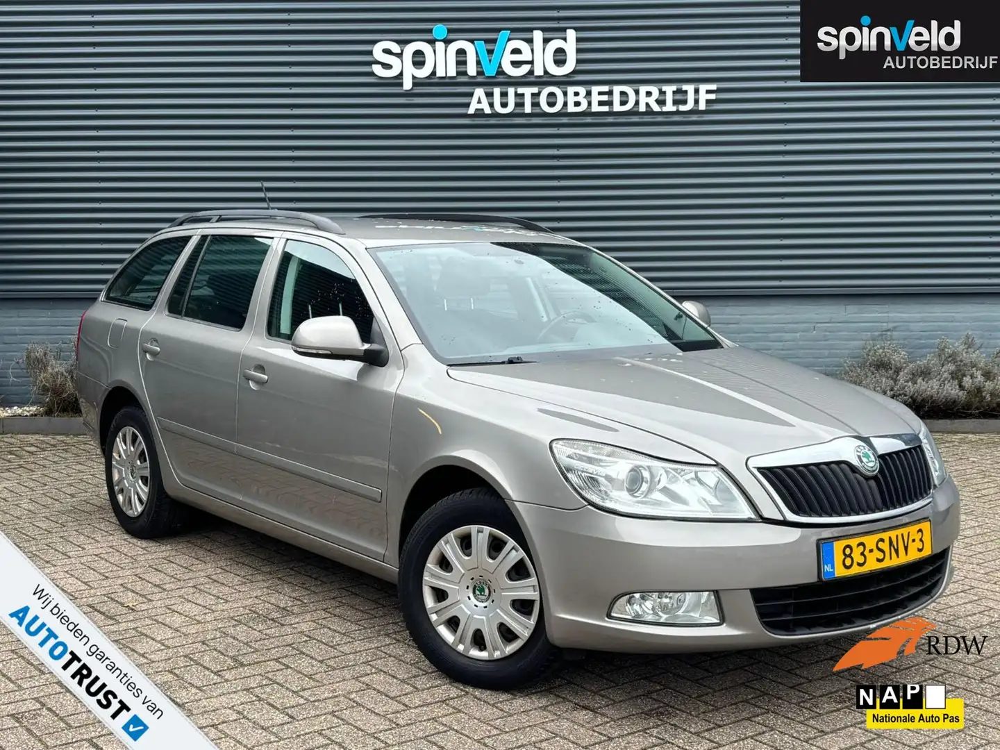 Skoda Octavia Combi 1.2 TSI Ambition BJ`11 NAP NL Dealer ond. Na Beige - 1