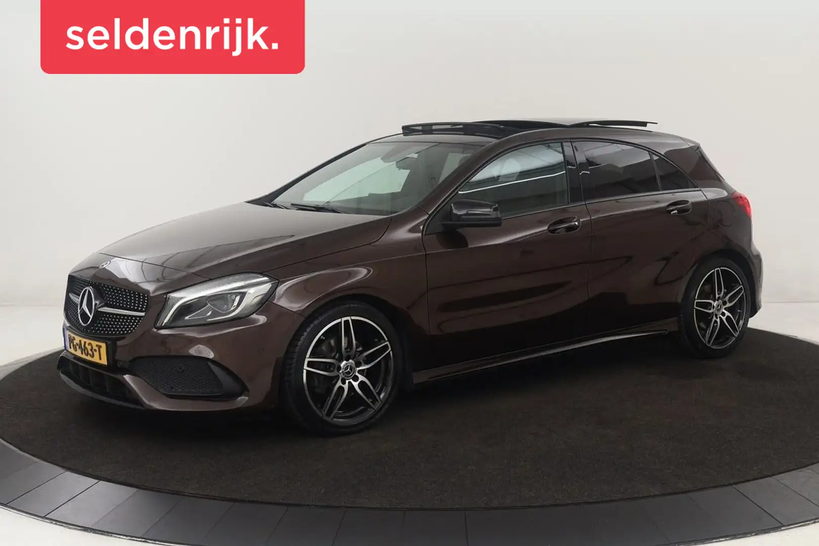 Mercedes-Benz A 160 AMG Night | Panoramadak | Camera | Full LED | Navi Brown - 1
