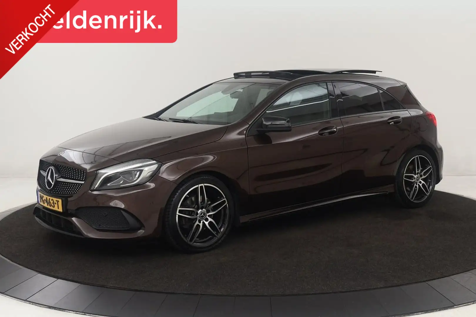Mercedes-Benz A 160 AMG Night | Panoramadak | Camera | Full LED | Navi Brun - 1