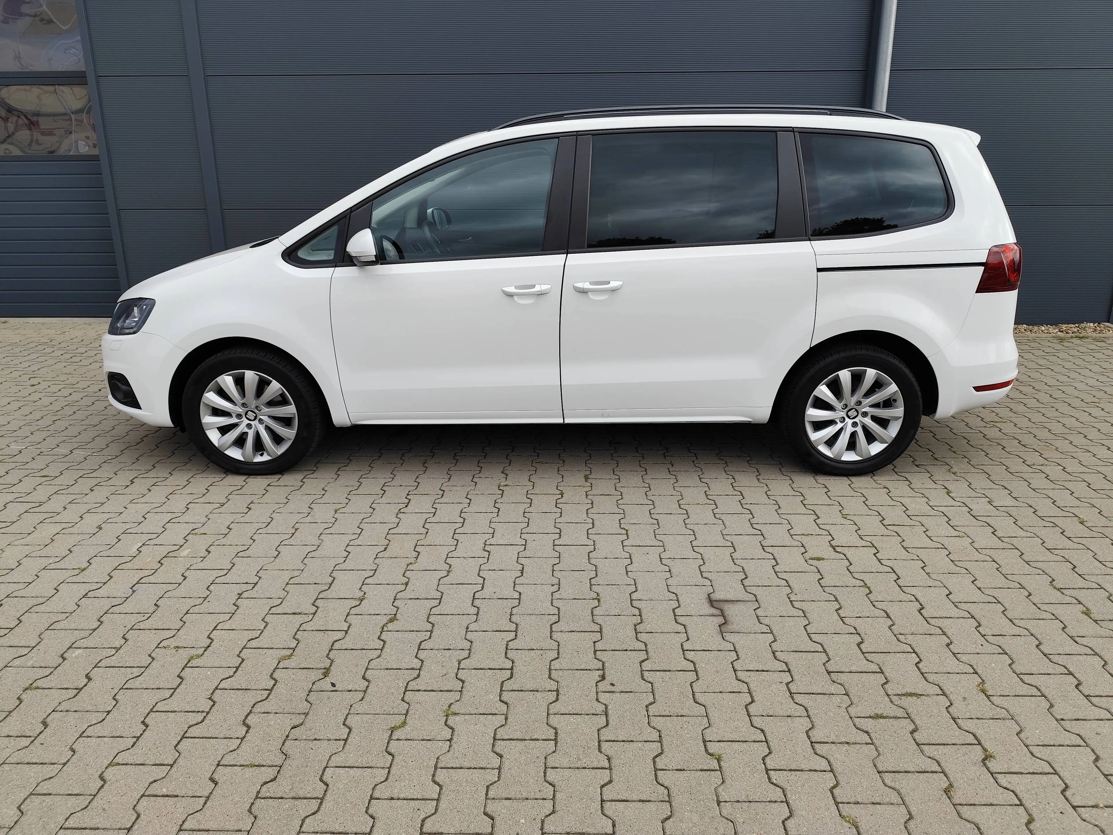SEAT Alhambra Style Xenon 7 Sitze DSG — photo 4