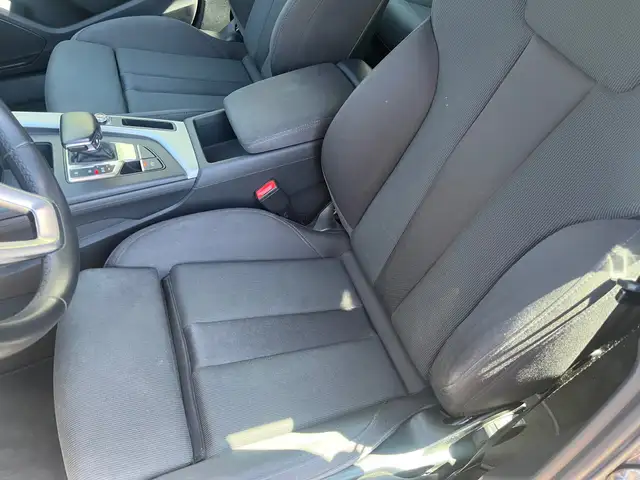 Audi A4 view 7