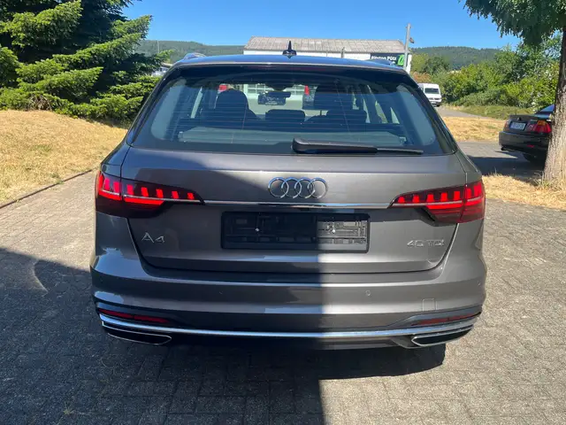 Audi A4 view 3