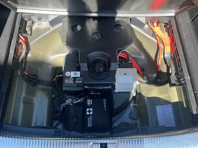 Audi A4 view 14