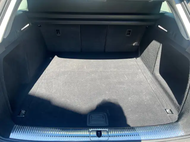Audi A4 view 13