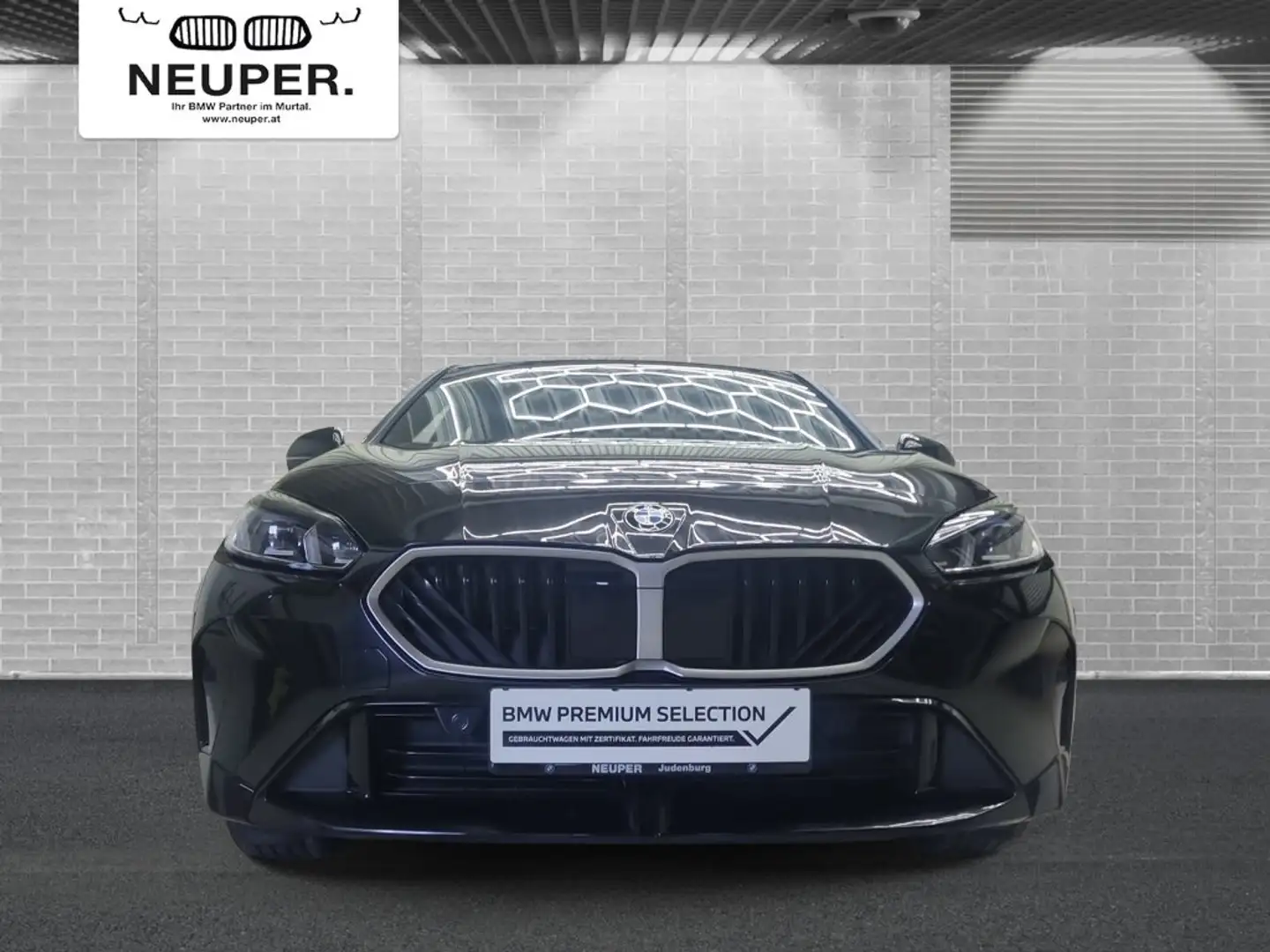 BMW 220 i Schwarz - 2