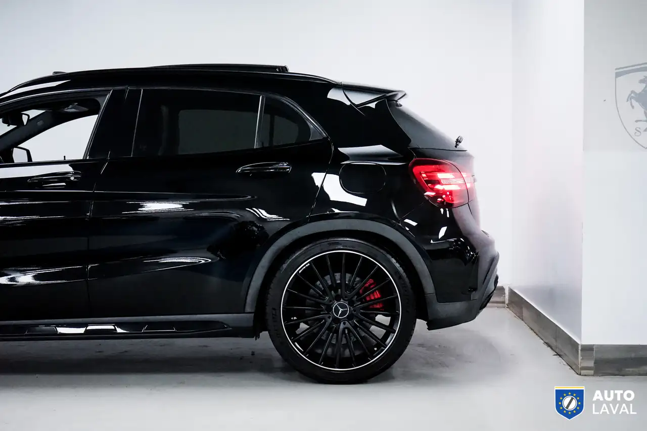 Mercedes-Benz GLA снимка Mercedes-Benz GLA