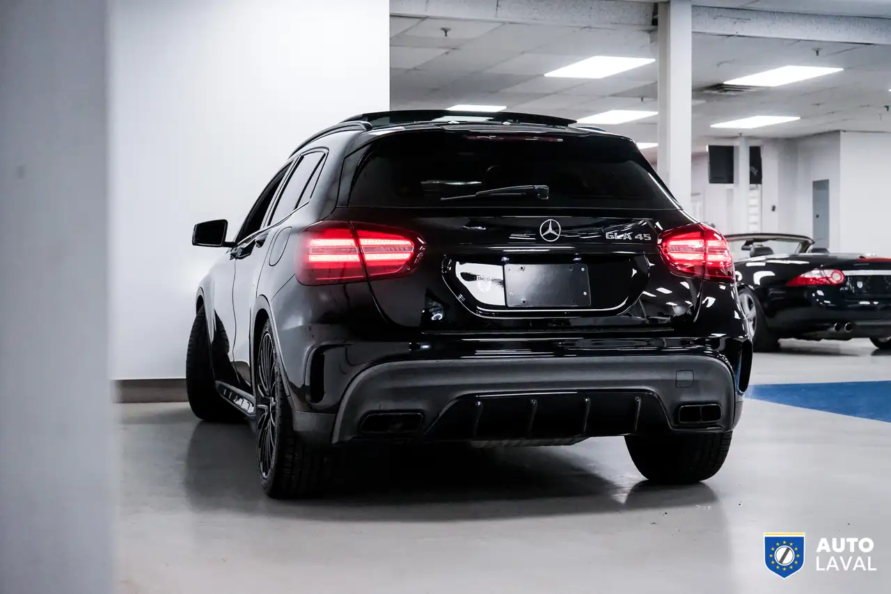 Mercedes-Benz GLA снимка Mercedes-Benz GLA