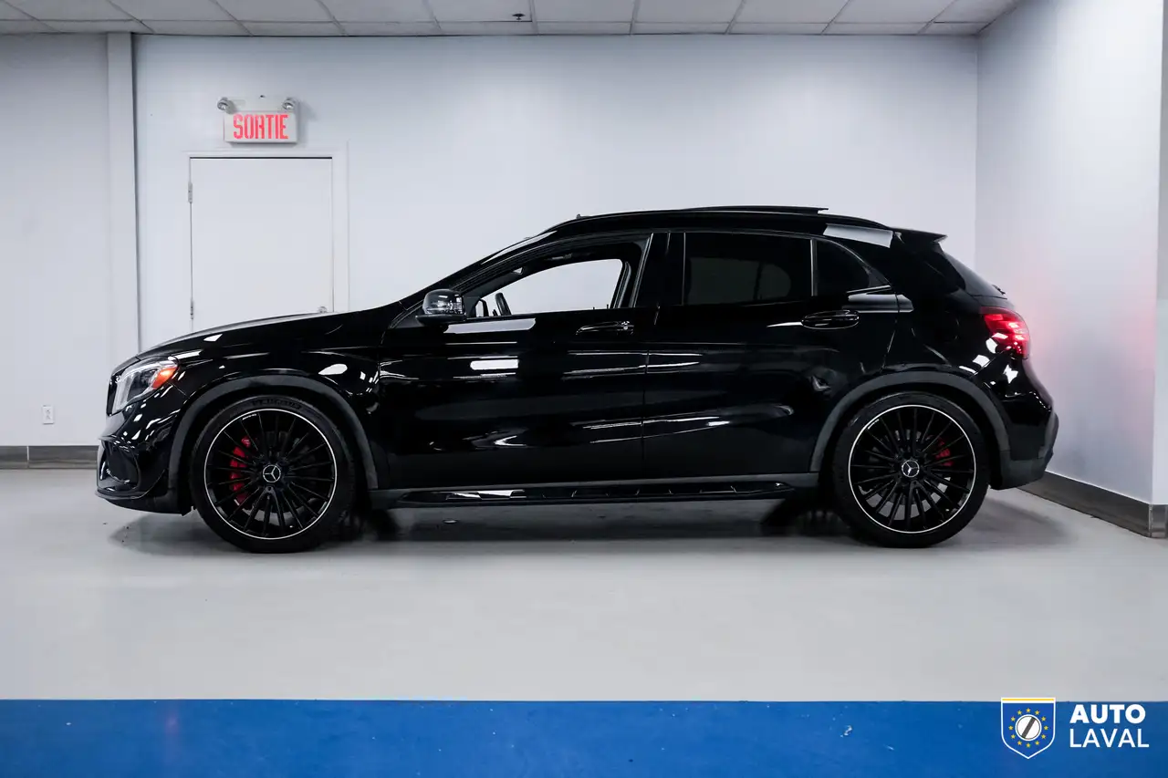 Mercedes-Benz GLA снимка Mercedes-Benz GLA