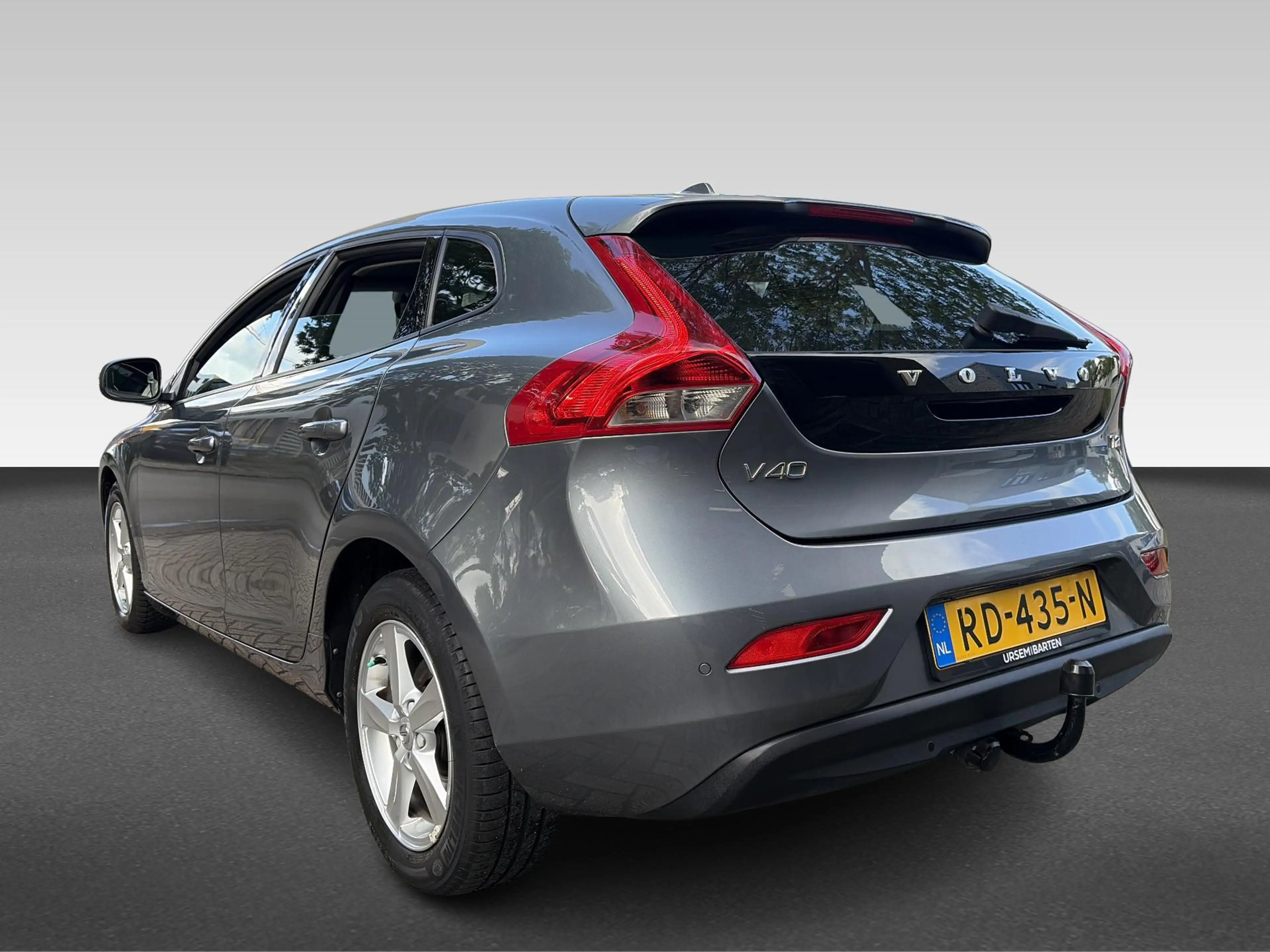 Volvo V40 2.0 T2 R-Design | Unieke kmstand! | Trekhaak | Air — photo 3