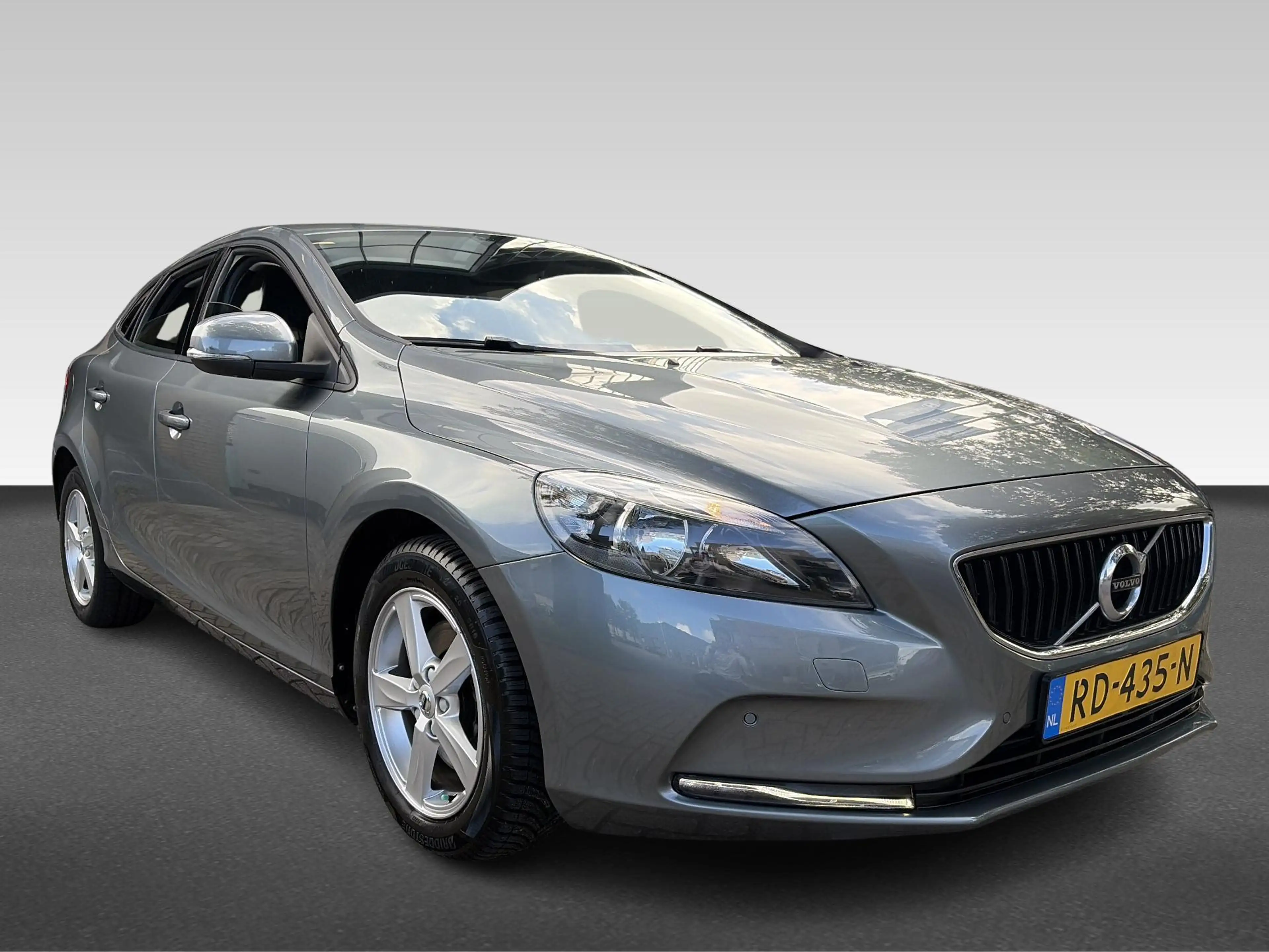 Volvo V40 2.0 T2 R-Design | Unieke kmstand! | Trekhaak | Air — photo 8