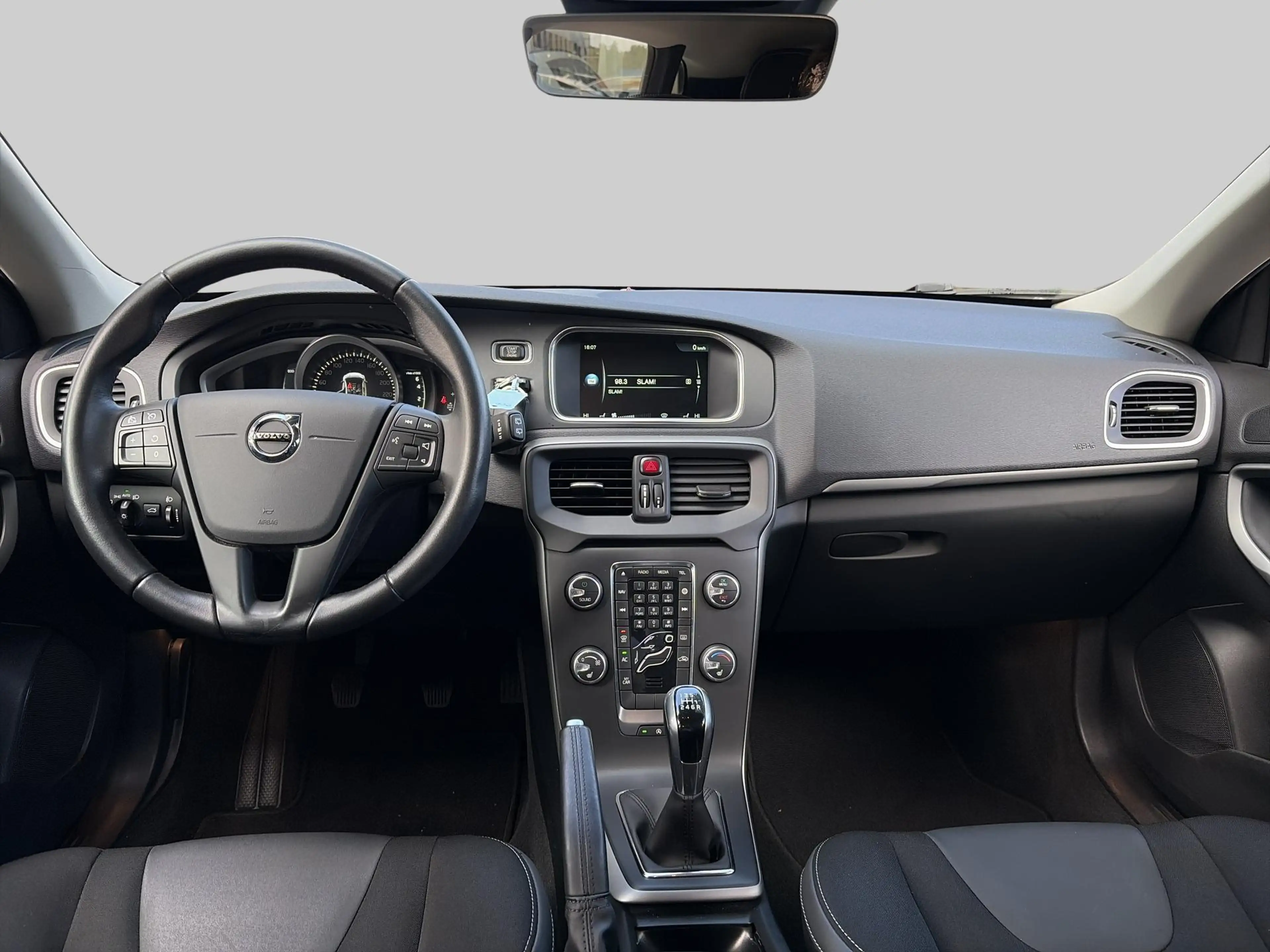 Volvo V40 2.0 T2 R-Design | Unieke kmstand! | Trekhaak | Air — photo 5
