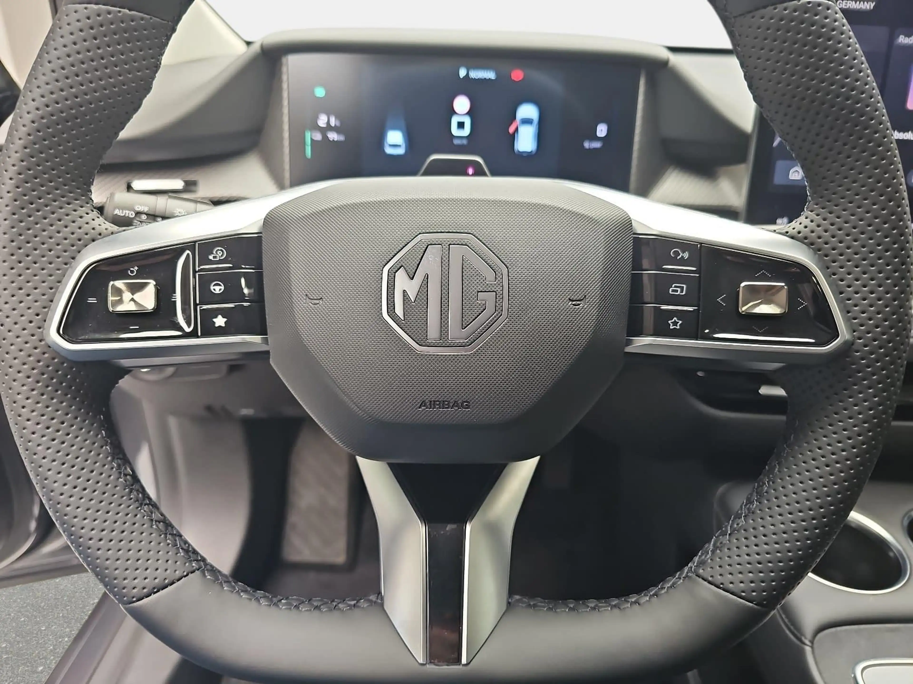 MG MG4 MG4 EV 64 KWH MY26 PREMIUM — photo 14
