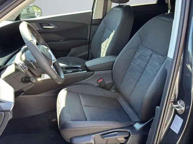 Audi Q3 TDI 110 kW  intense Ansicht 8