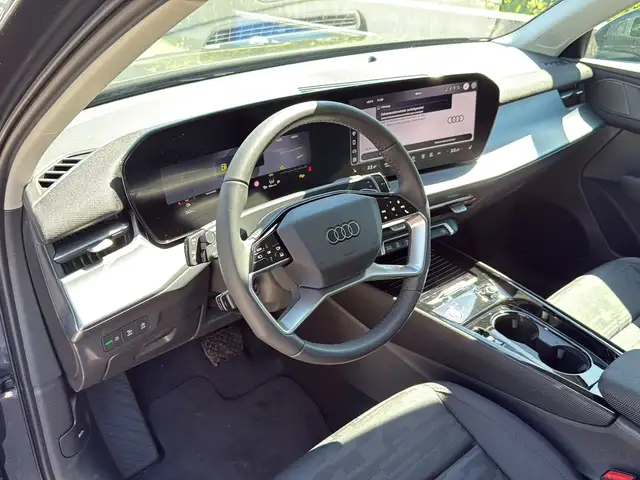 Audi Q3 TDI 110 kW  intense Ansicht 9