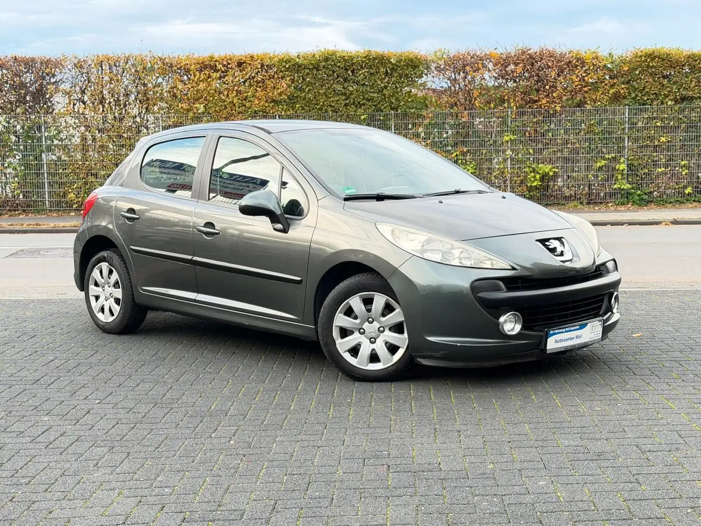 Peugeot 207 Sport Automatik-ZV-Servo-Klima- Grau - 1