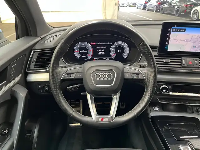 Audi Q5 view 13
